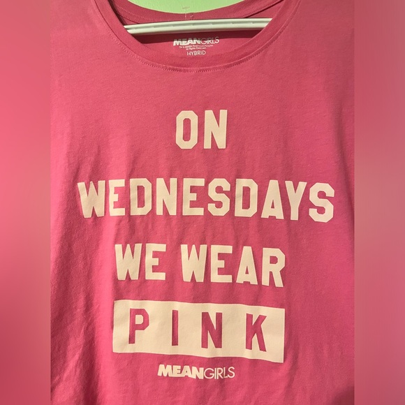 Mean Girls On Wednesdays We Wear Pink Graphic Print T-Shirt. XL. NWOT. - Picture 6 of 9